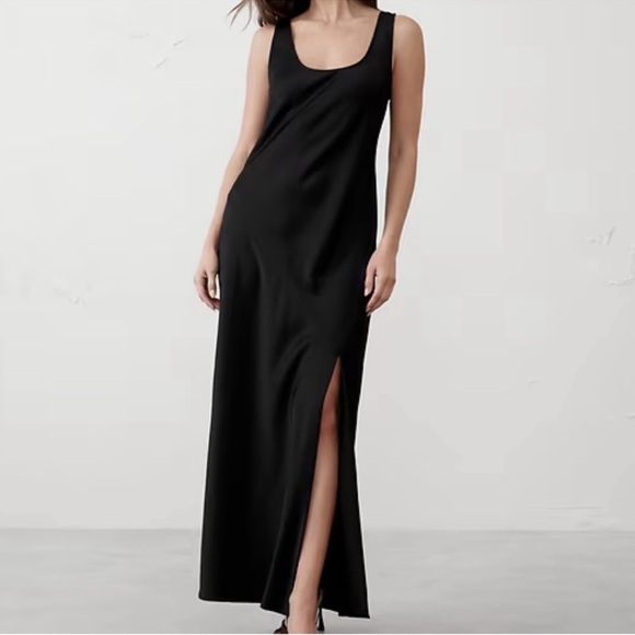 Banana Republic Dresses & Skirts - Banana Republic Sleeveless Satin Tank Dress in size Large